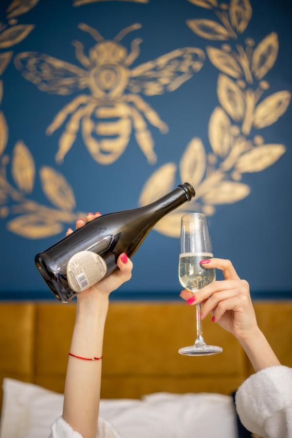 Hotel Queen Bee Kyiv